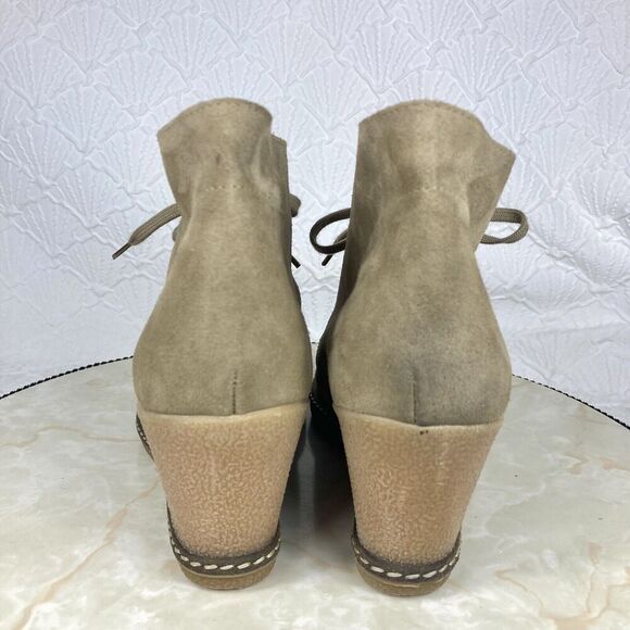 J. Crew Lace Up Ankle Wedge Booties Size 9 Tan Suede Comfort Desert Preppy Boots - Picture 8 of 14